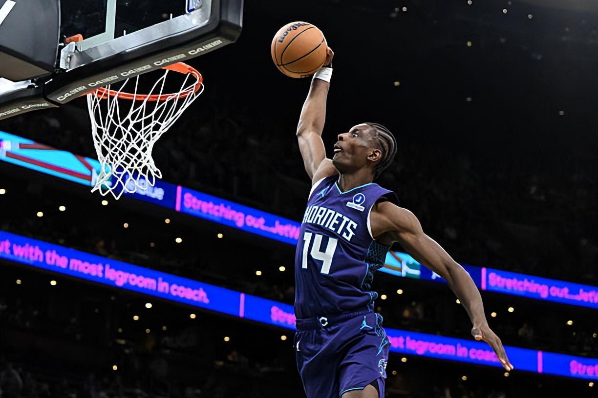 7m体育官方网站-可惜被快船耽误了两年，否则黄蜂内线新星的作用可能会更加突出？